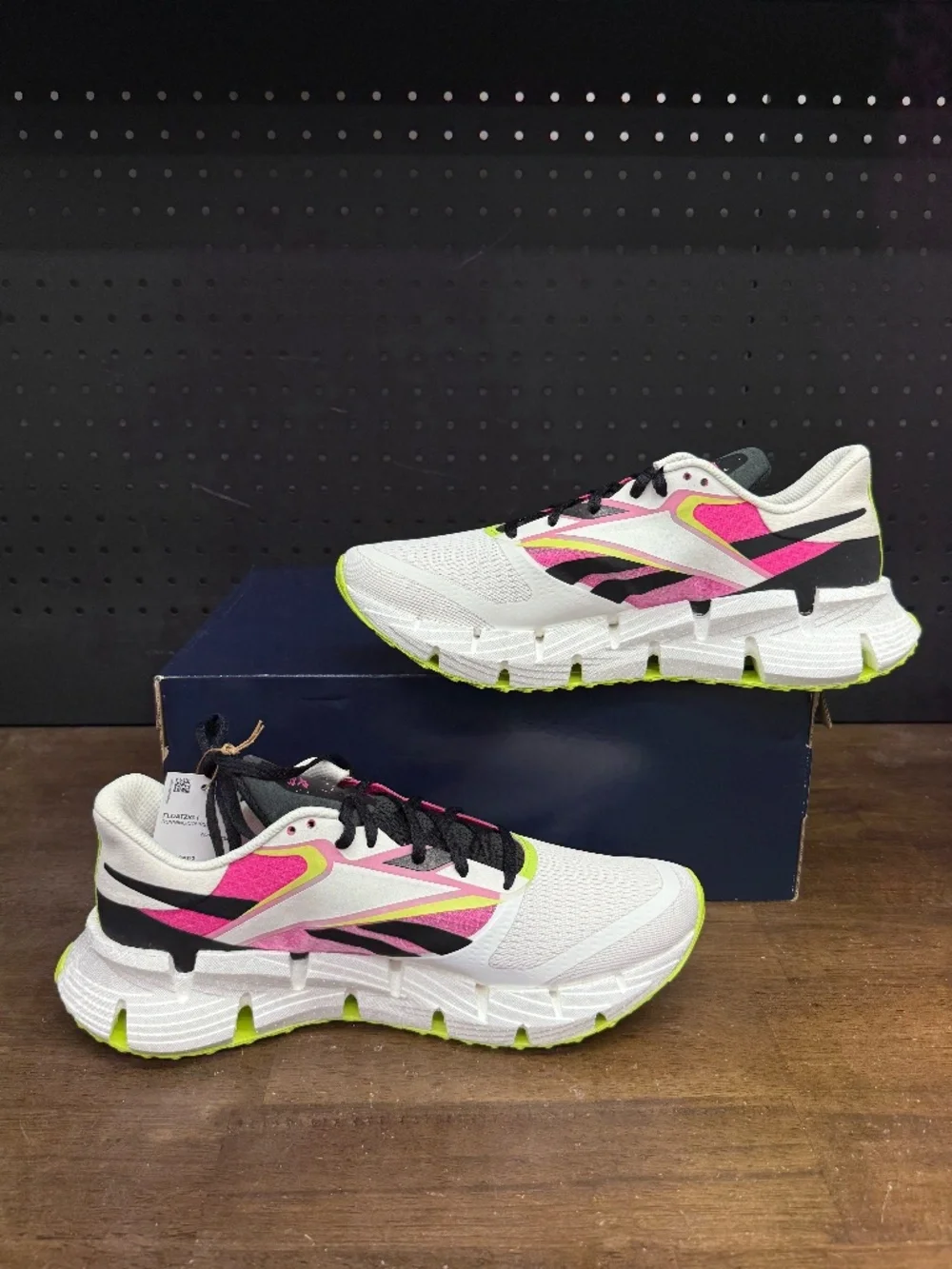 New W/ Box! Women's Reebok FloatZig 1 'Chalk Laser Pink' White Sneakers Size 12